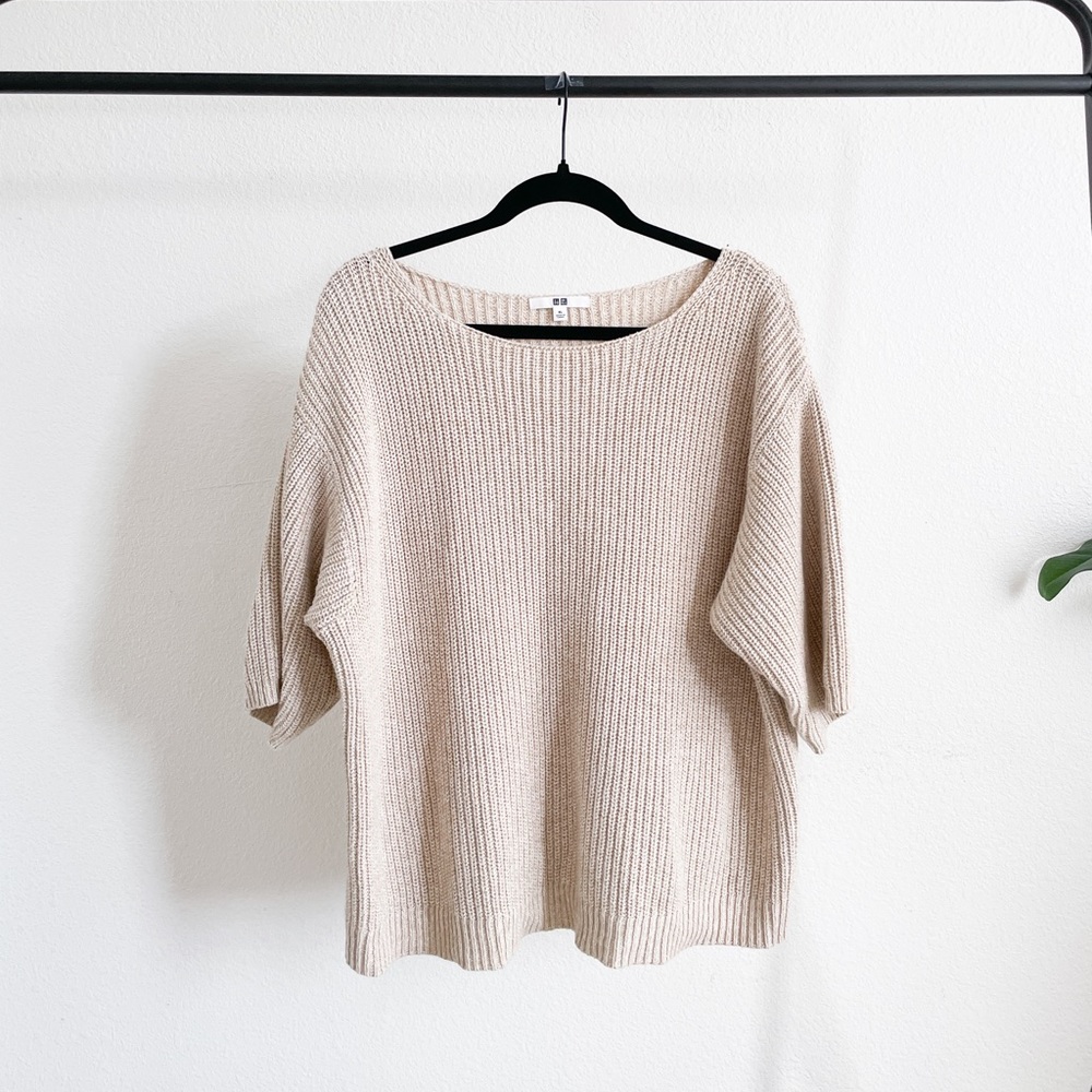 Uniqlo cream short sleeve knit top